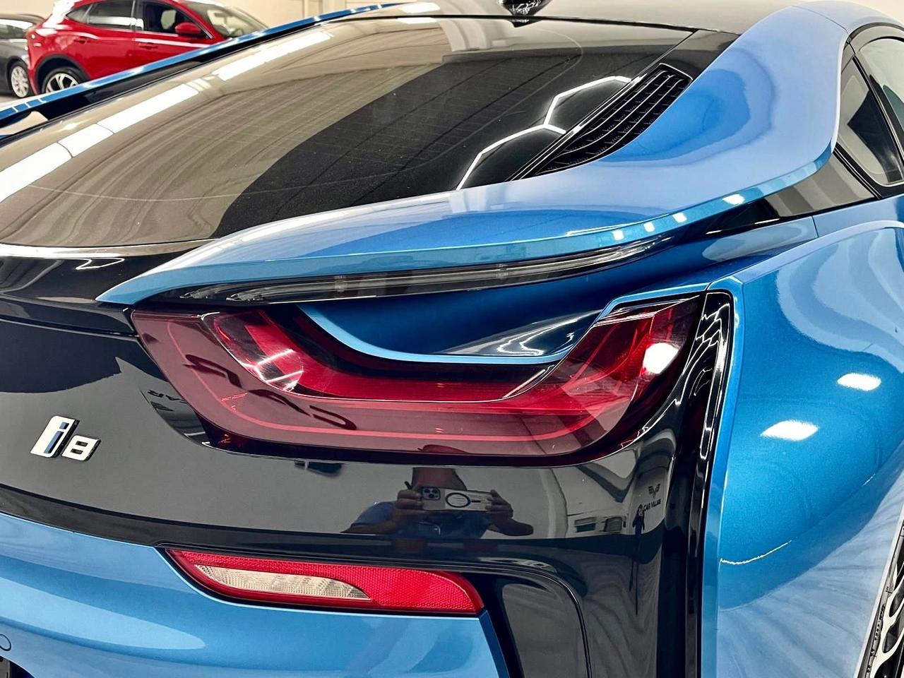 Bmw i8 coupé protonic edition