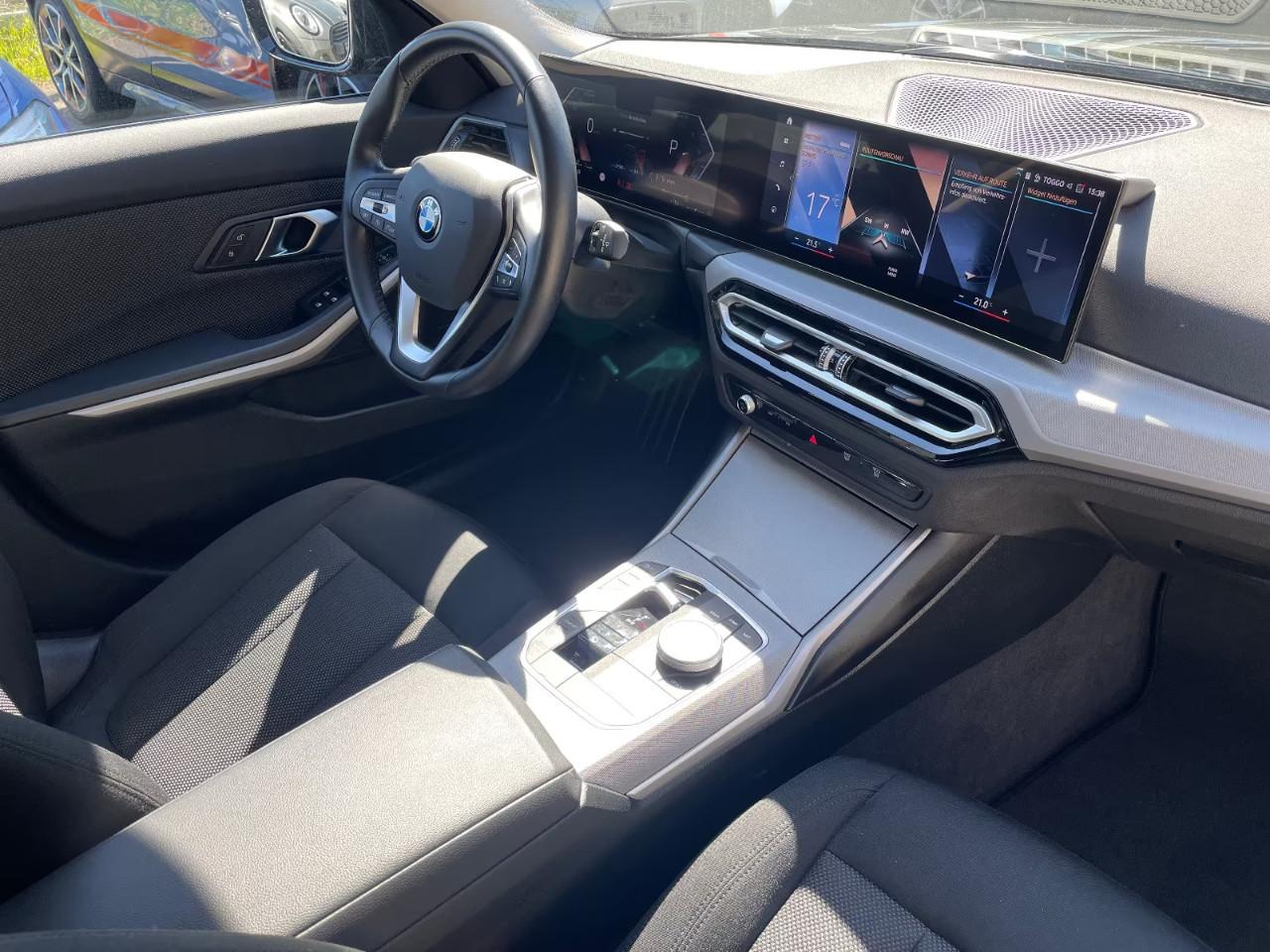 BMW 318 i Touring auto