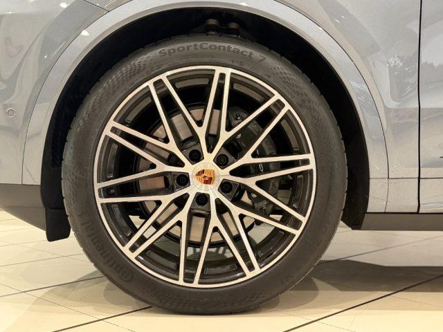 PORSCHE Cayenne 3.0 V6 E-Hybrid Black Edition
