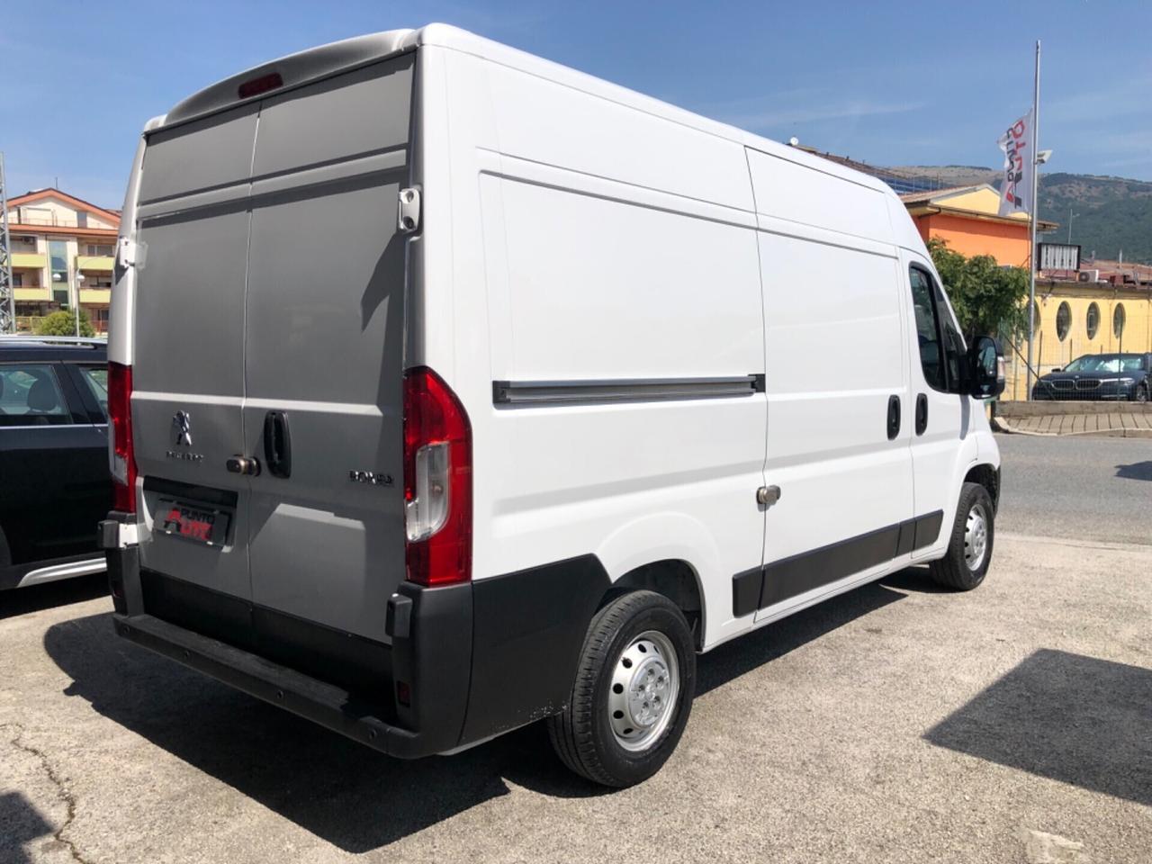 Peugeot Boxer 335 2.2 BlueHDi 140 S&S PC-TM Furgon