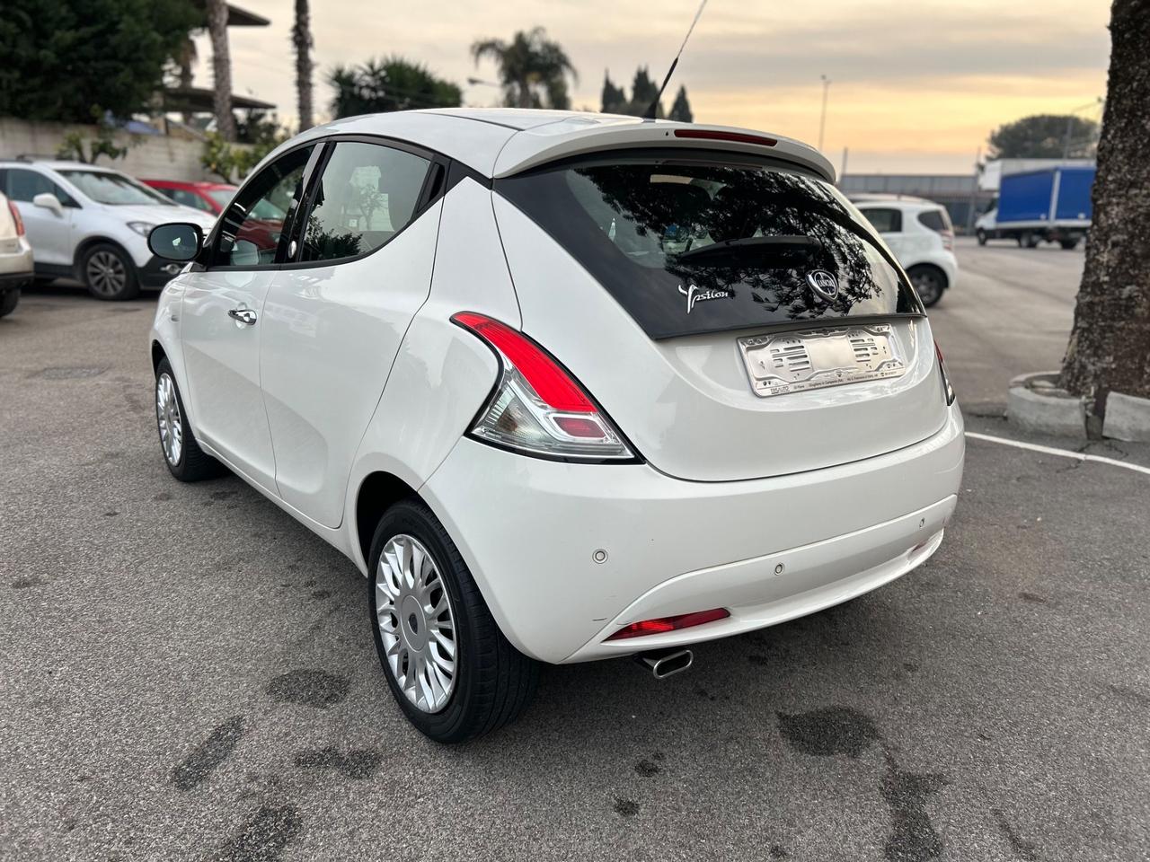 Lancia Ypsilon 1.2 GPL Ecochic Gold
