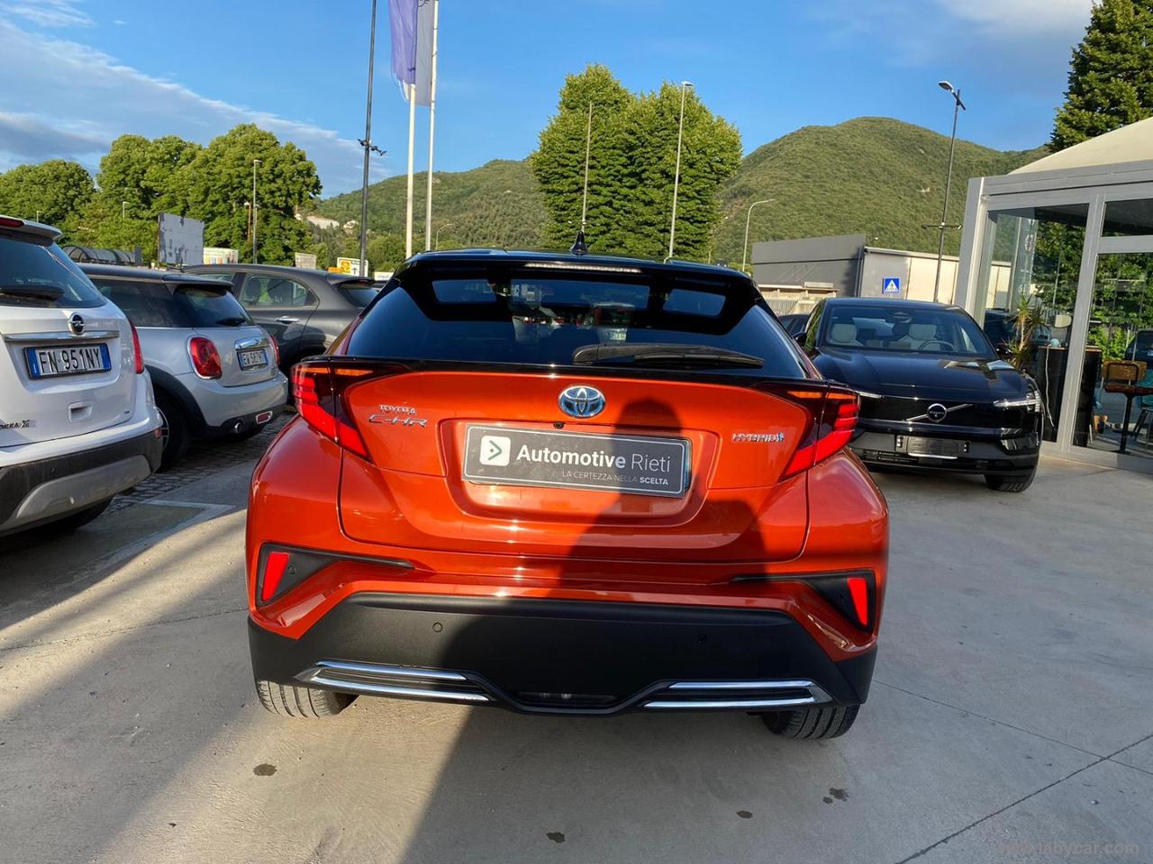 TOYOTA C-HR 2.0 Hybrid E-CVT Premiere