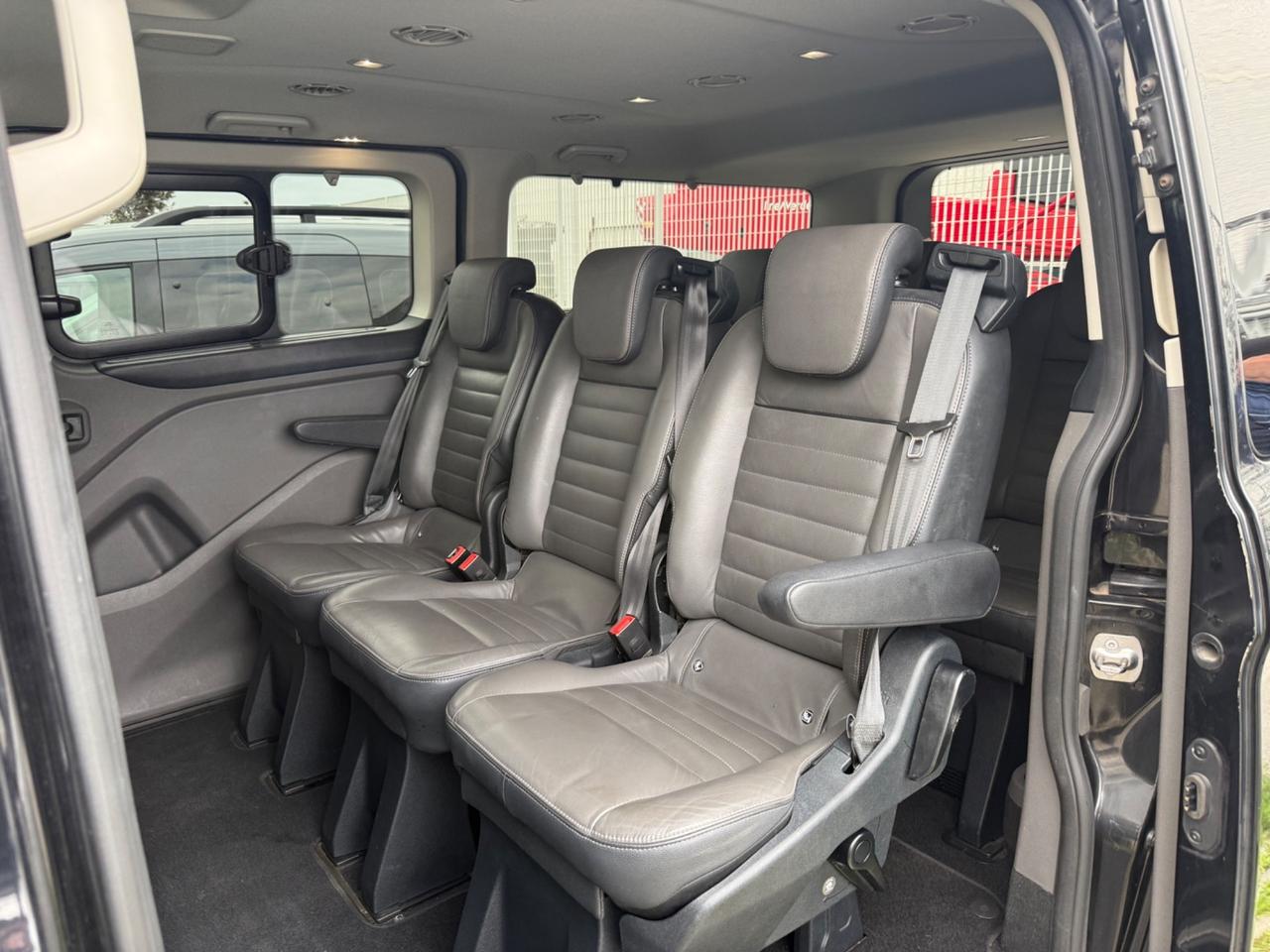 Ford Tourneo Custom 320 2.0 TDCi 185CV PL Titanium X