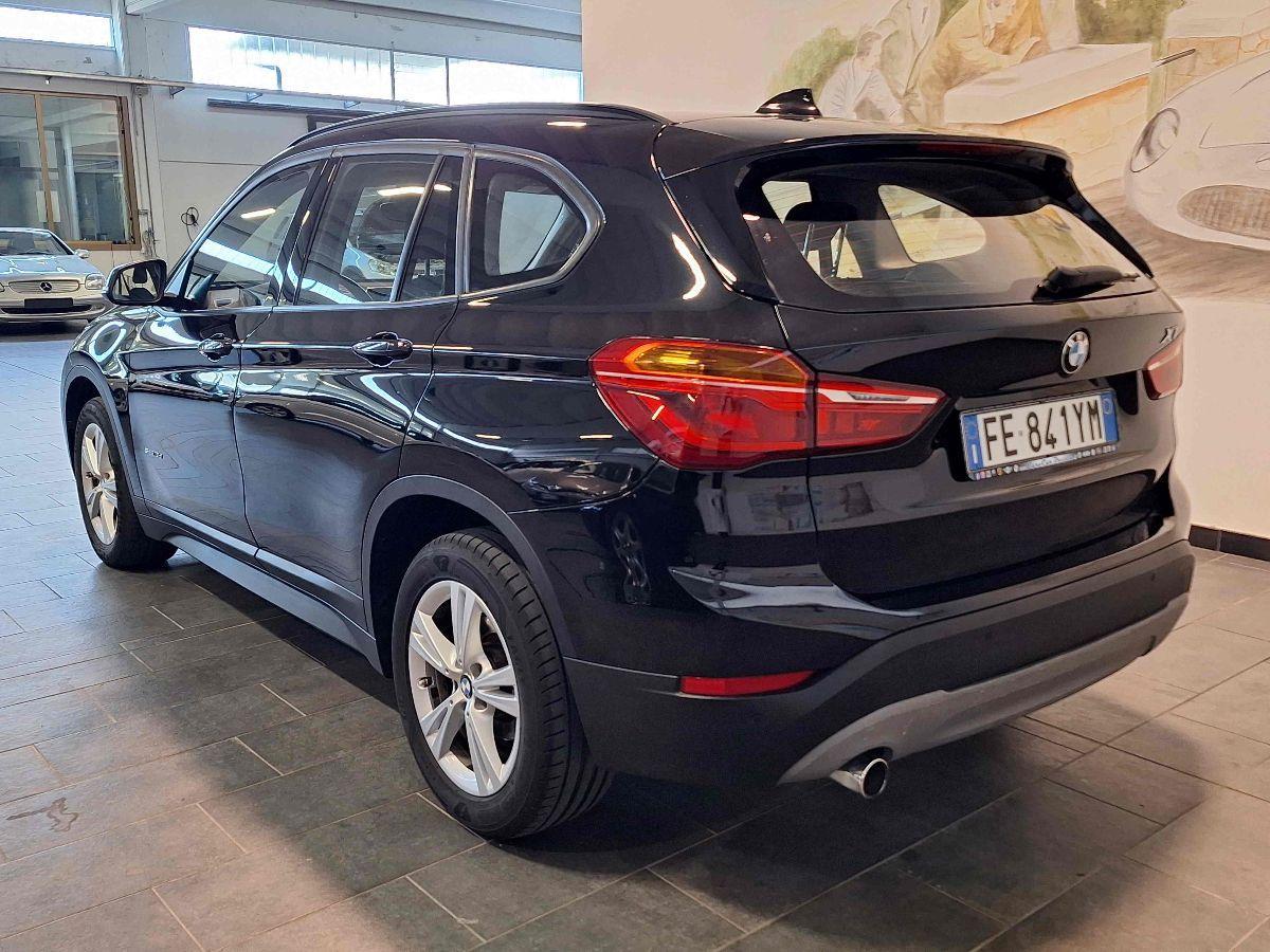 BMW X1 sDrive18d Business - AUTOMATICA + PAD - TAGLIANDATA - GARANZIA -