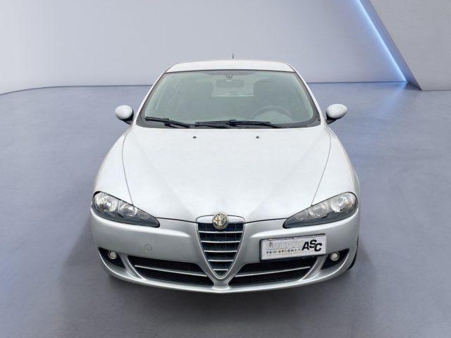 ALFA ROMEO 147 1.6 BENZ 105 CV 5 porte ADATTA A NEOPATENTATI