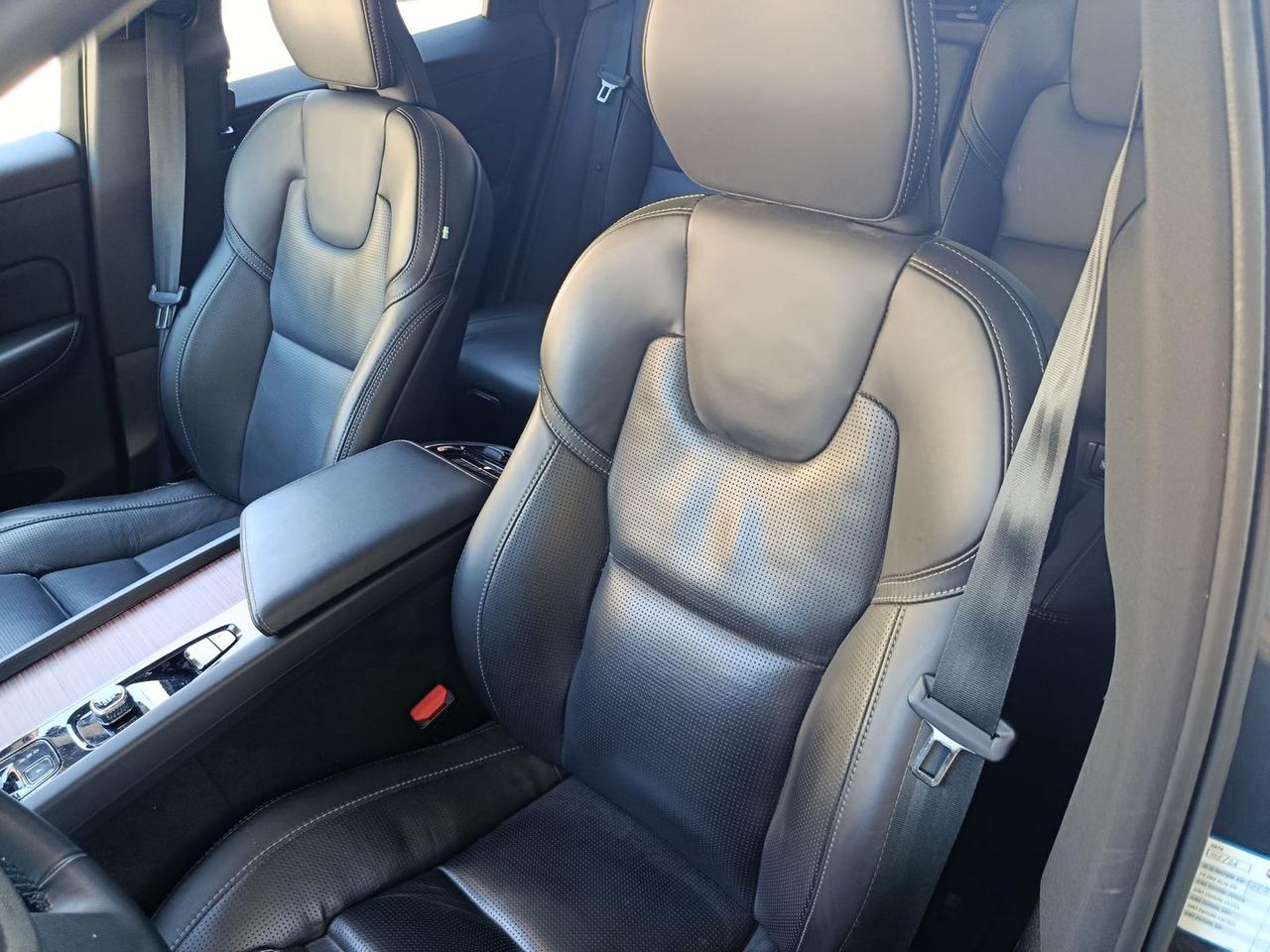 Volvo XC 60 Ultimate Dark 2.0 B4 MHEV #11036