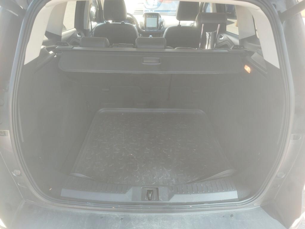 Ford Kuga 2.0 TDCI 163 CV 4WD Powershift Titanium