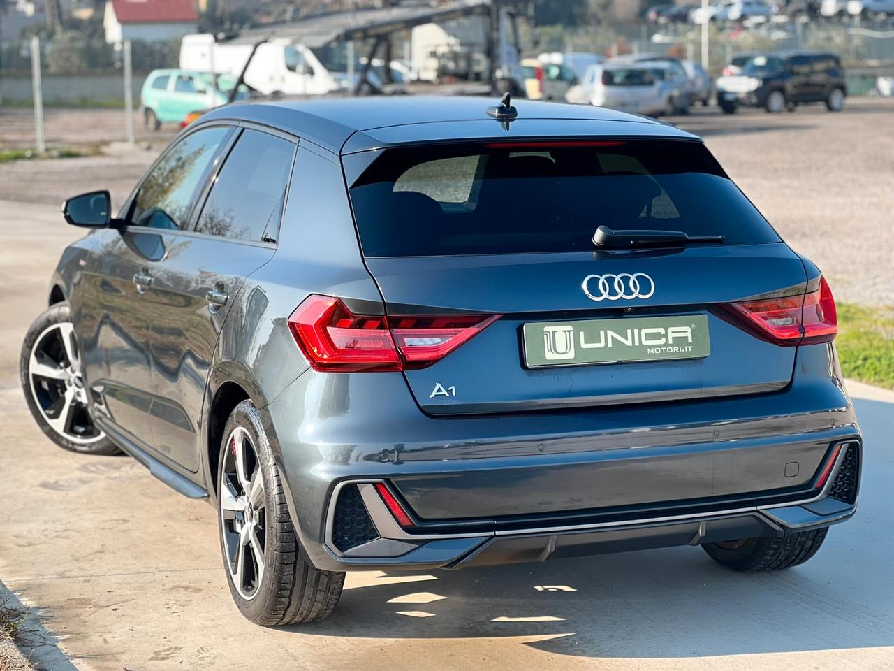 Audi A1 SPB 30 1.0 110cv TFSI S tronic line edition ITALIANA