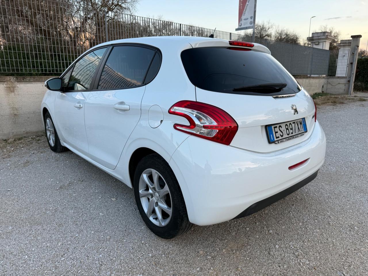 Peugeot 208 1.4 HDi 68 CV 5 porte Active