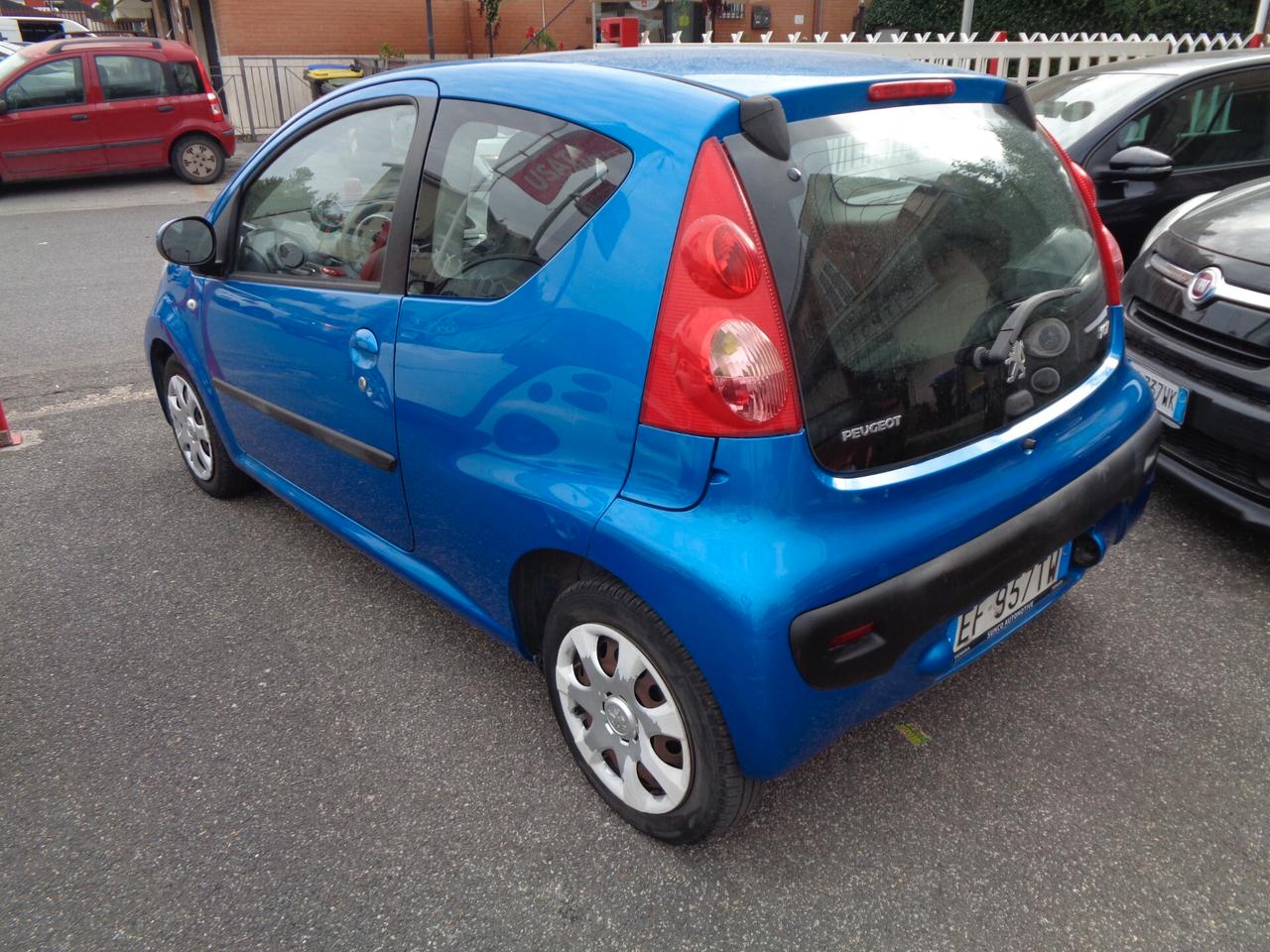 Peugeot 107 1.0 68CV 3p. Plaisir