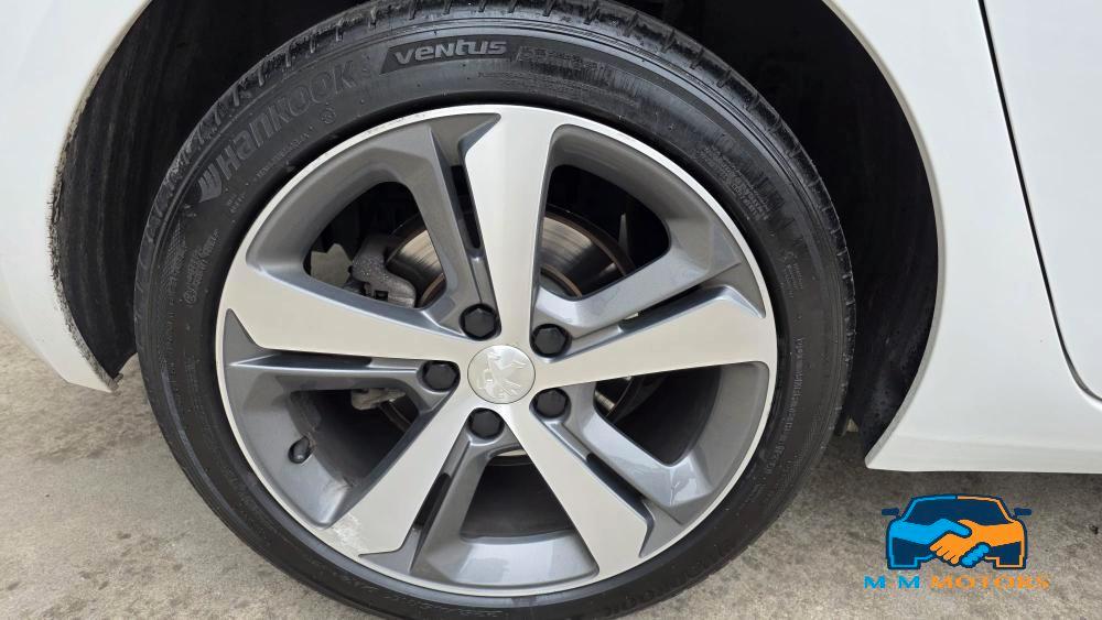 Peugeot 308 5 Porte 308 5p 1.5 bluehdi Gt Line s&s 130cv