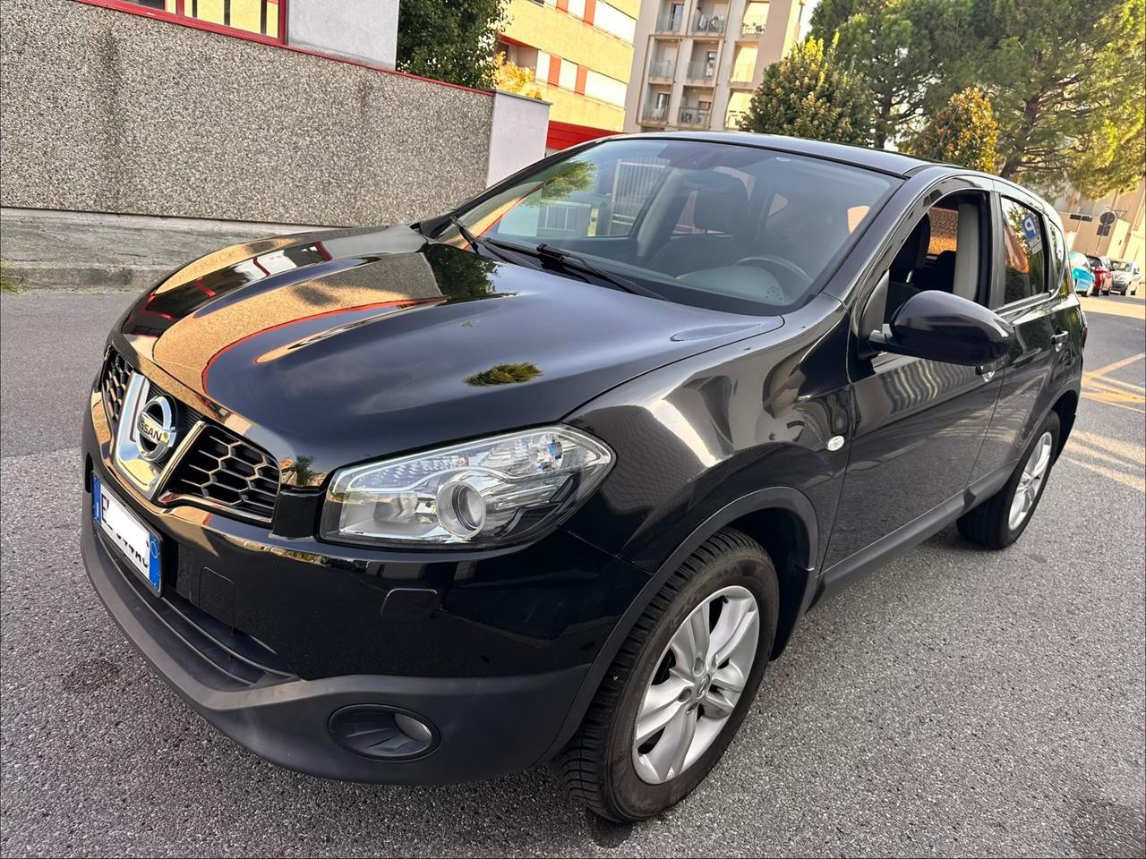 Nissan Qashqai 1.5 dCi DPF Tekna - EURO 5B