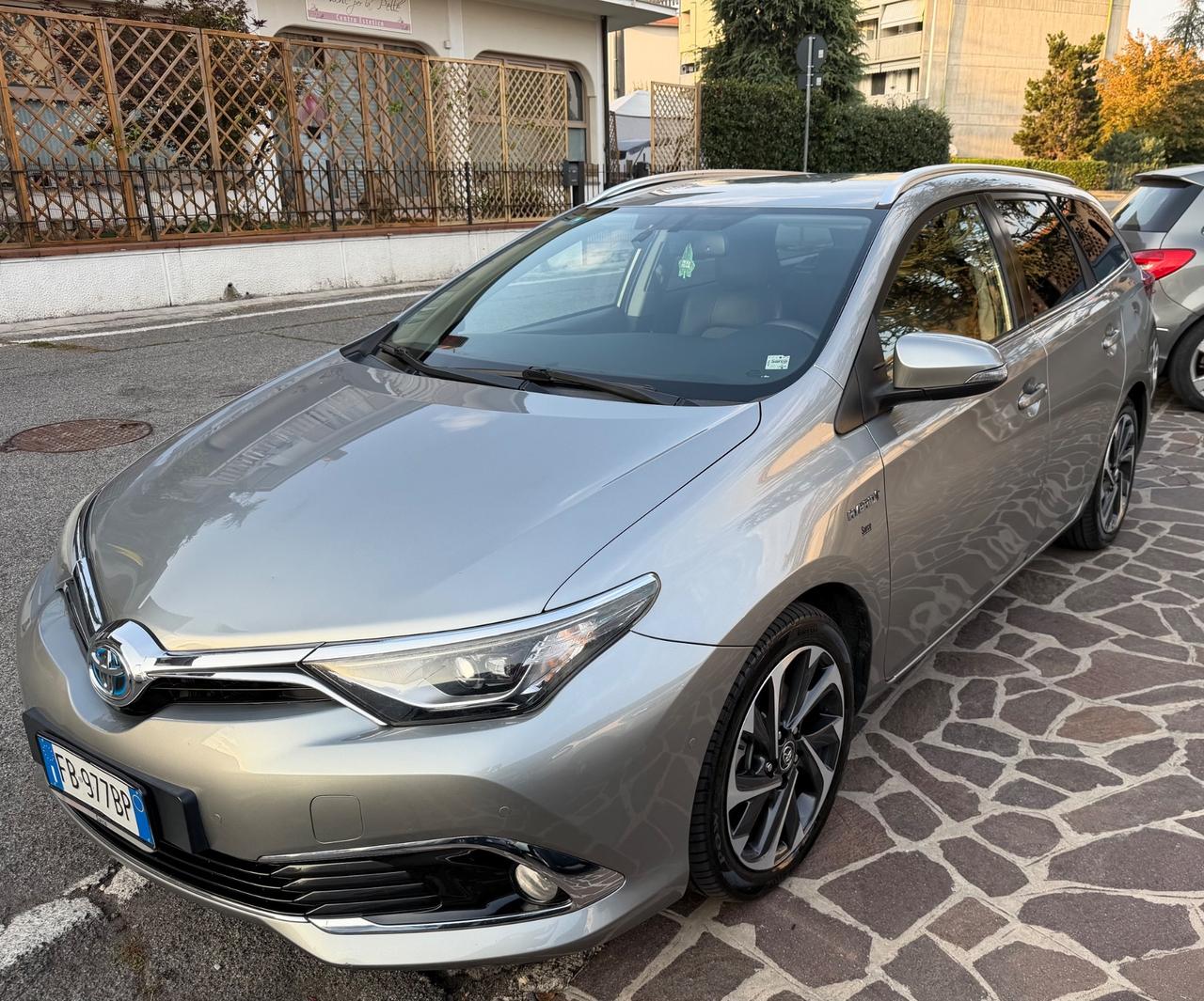 Toyota Auris Touring Sports 1.8 Hybrid Active