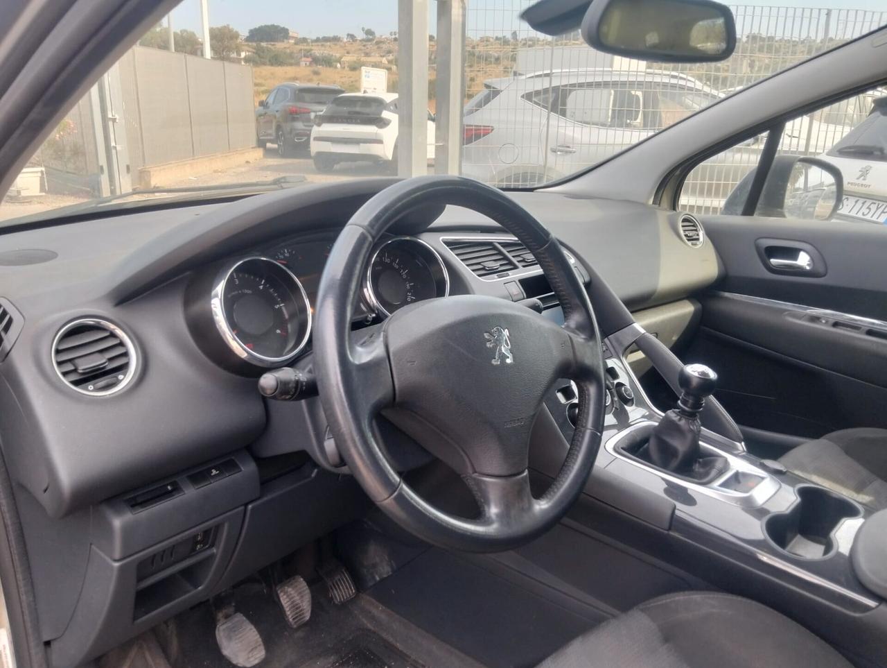 Peugeot 3008 1.6 HDI 112CV TECNO