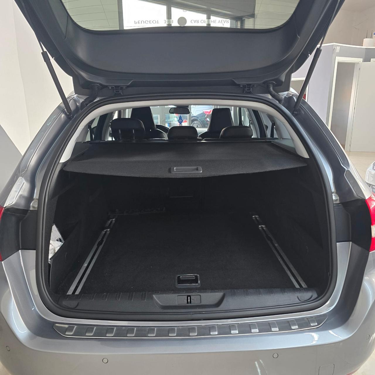 Peugeot 308 BlueHDi 120 S&S EAT6 SW Allure