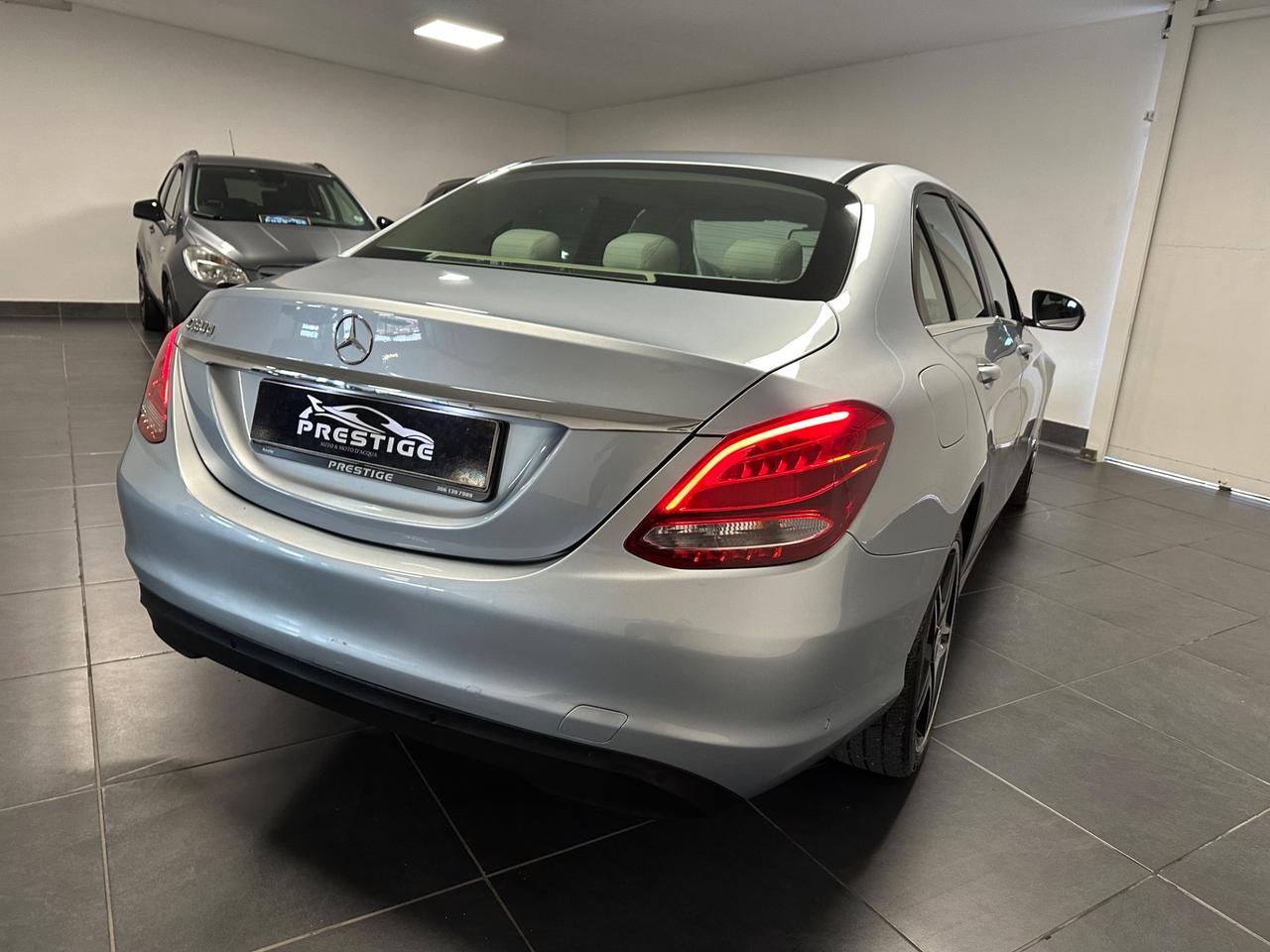 MERCEDES-BENZ C180D SPORT BERLINA 116CV AUTOMATICO