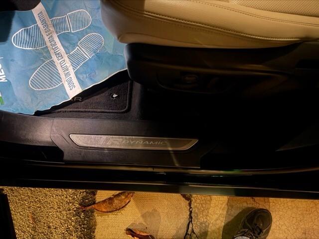 Land Rover Range Velar 2.0D I4 240 CV R-Dynamic S