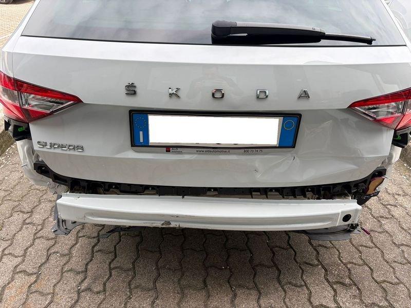Škoda Superb Wagon 2.0 tdi evo Style 150cv dsg DANNEGGIATA