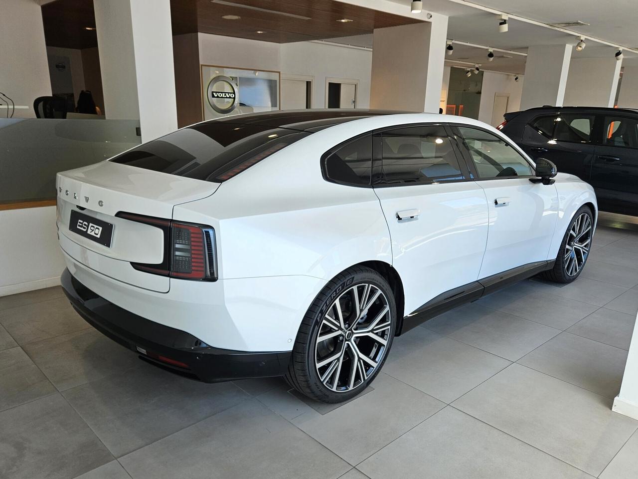 Volvo ES90 Single Motor Ext. Range Ultra *SUPER ACCESSORIATA!*
