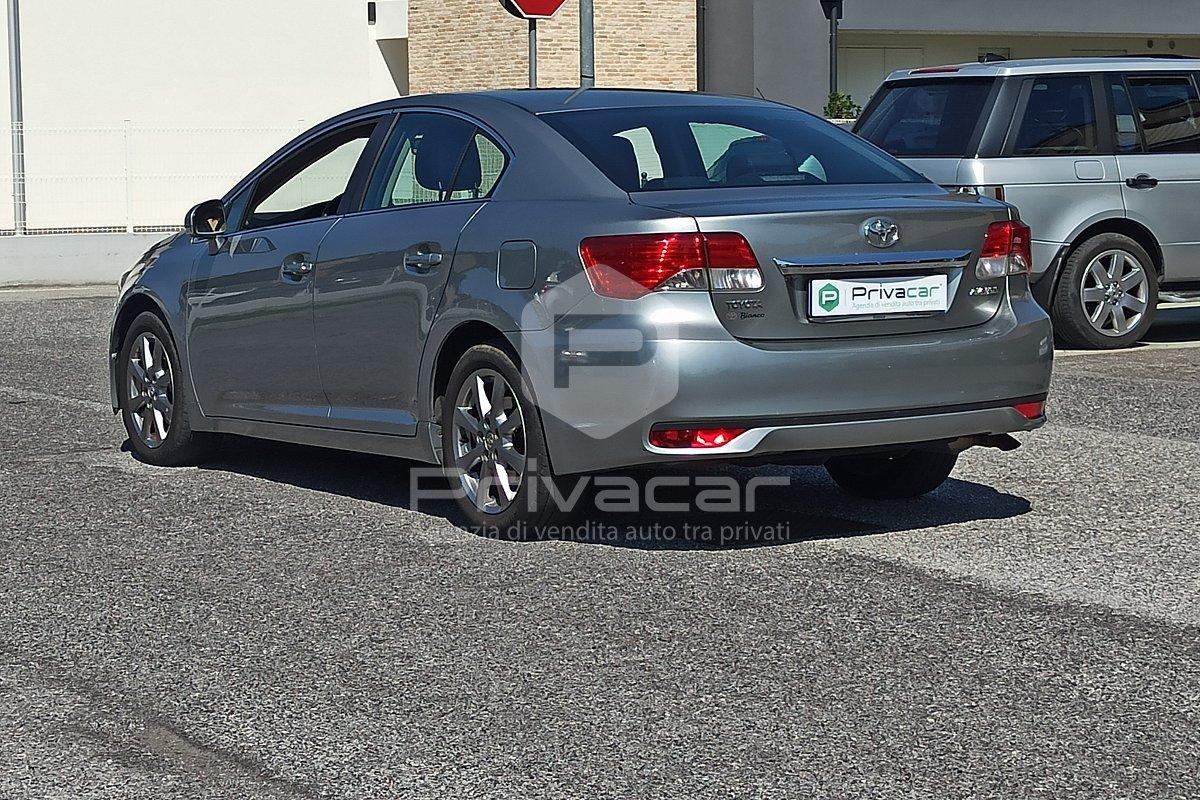 TOYOTA Avensis 2.0 D-4D Lounge
