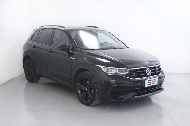 VOLKSWAGEN Tiguan 2.0 TDI 150 CV SCR DSG R-Line Fari Matrix/Black P.