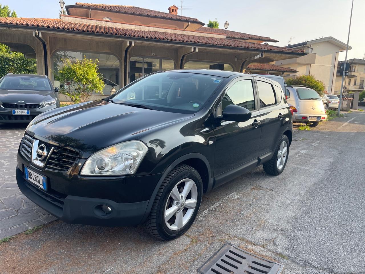 Nissan Qashqai 2.0 dCi DPF 4WD Tekna
