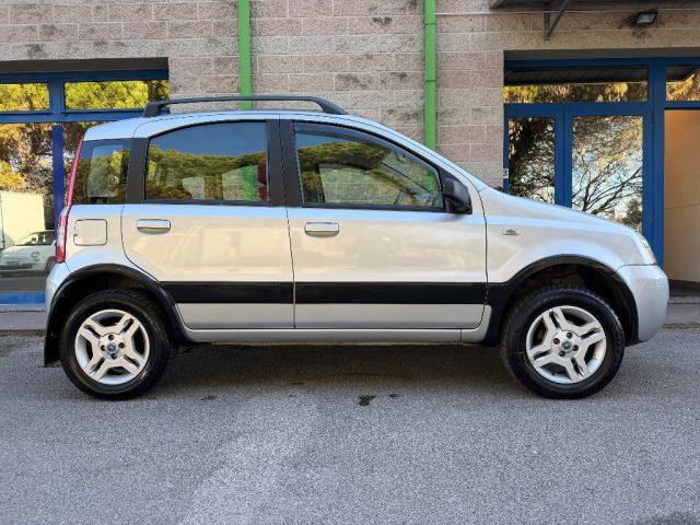 FIAT Panda 1.2 60CV 4X4 CLIMBING CLIMA AUT. GANCIO TRAINO