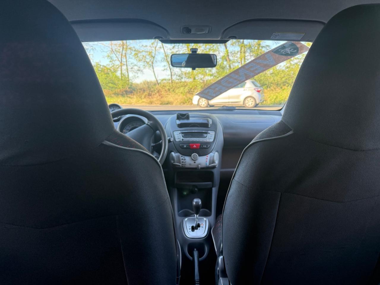 Peugeot 107 1.0 68CV 5p. Sweet Years 2Tronic