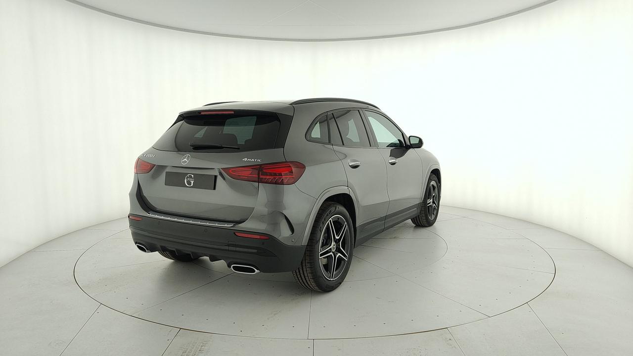 Mercedes-Benz GLA 200 d Automatic 4MATIC