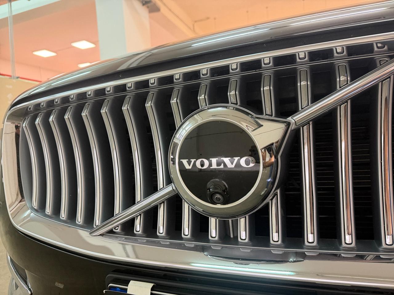 VOLVO XC90 II - XC90 2.0 D5 Momentum awd geartronic