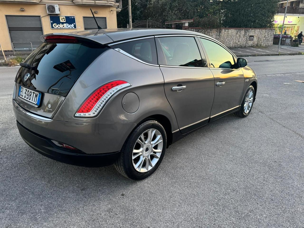 Lancia Delta 1.6 MJT DPF 105 CV Gold