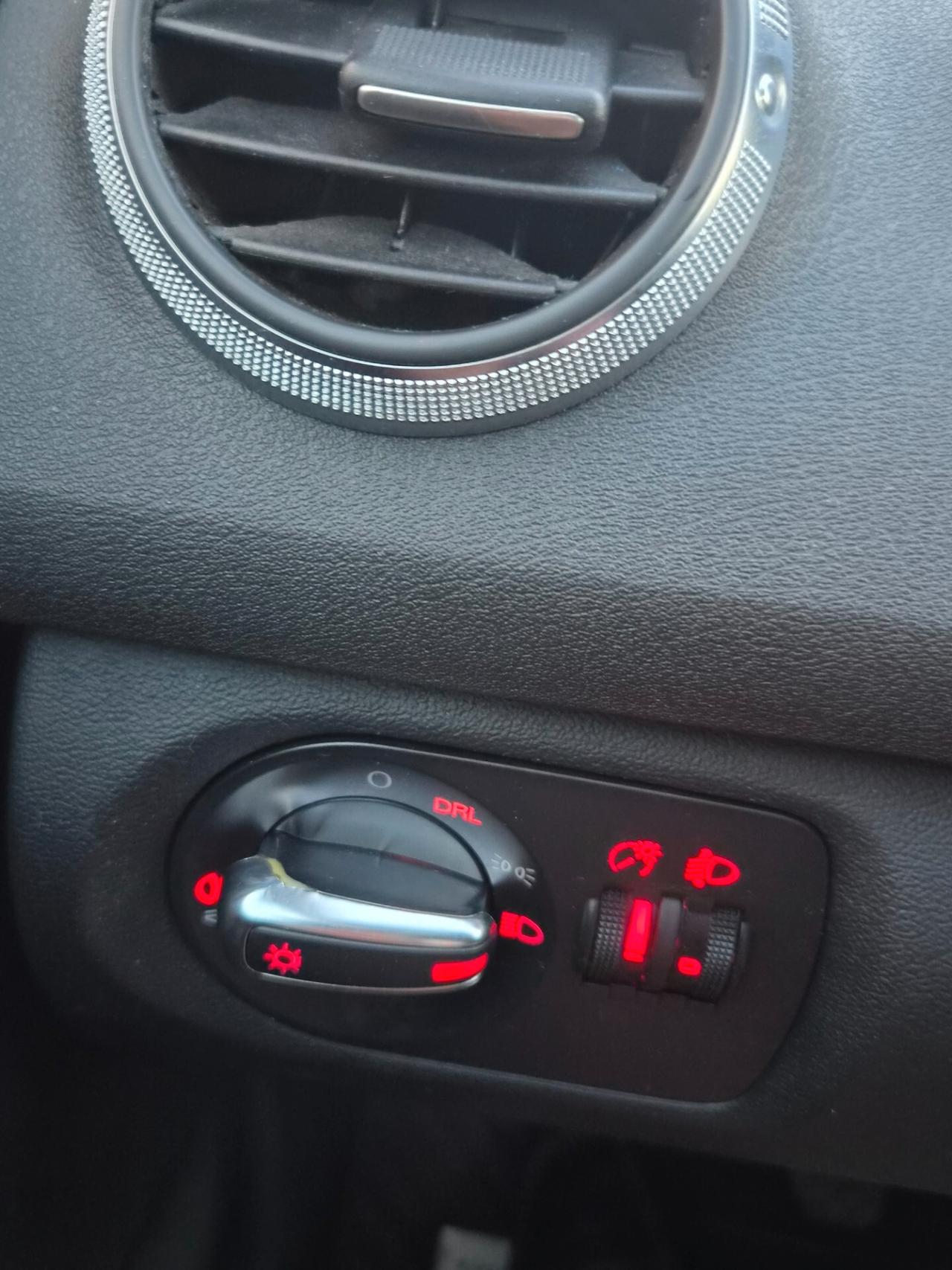 Audi A3 SPB 1.6 Benzina neopatentati E5