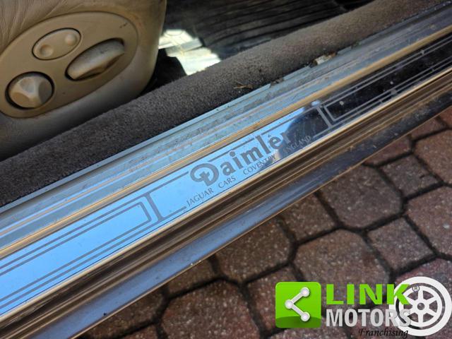 DAIMLER Six LWB 4.0L GUIDA A DESTRA