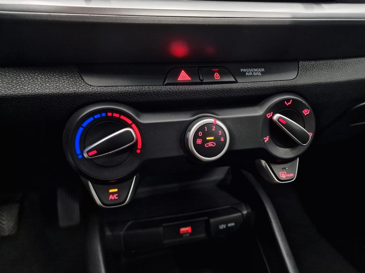 Kia Stonic 1.0 T-GDi 100 CV MHEV MT Urban Special Edition