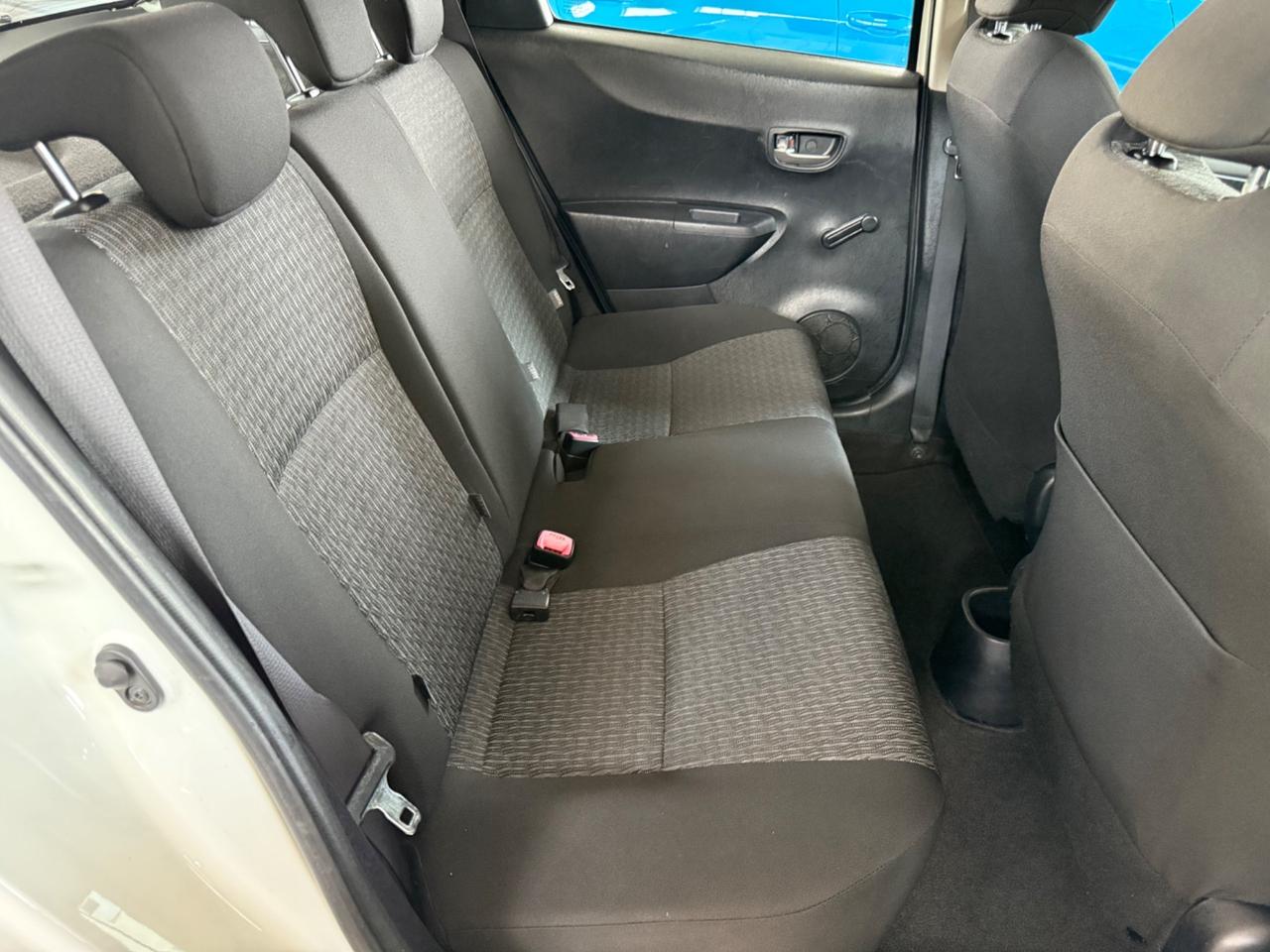 Toyota Yaris 1.0 5 porte Lounge UNICO PROPRIETARIO
