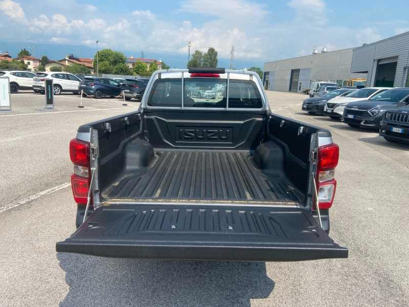 ISUZU D-Max 1.9 td space N60BB 4x4
