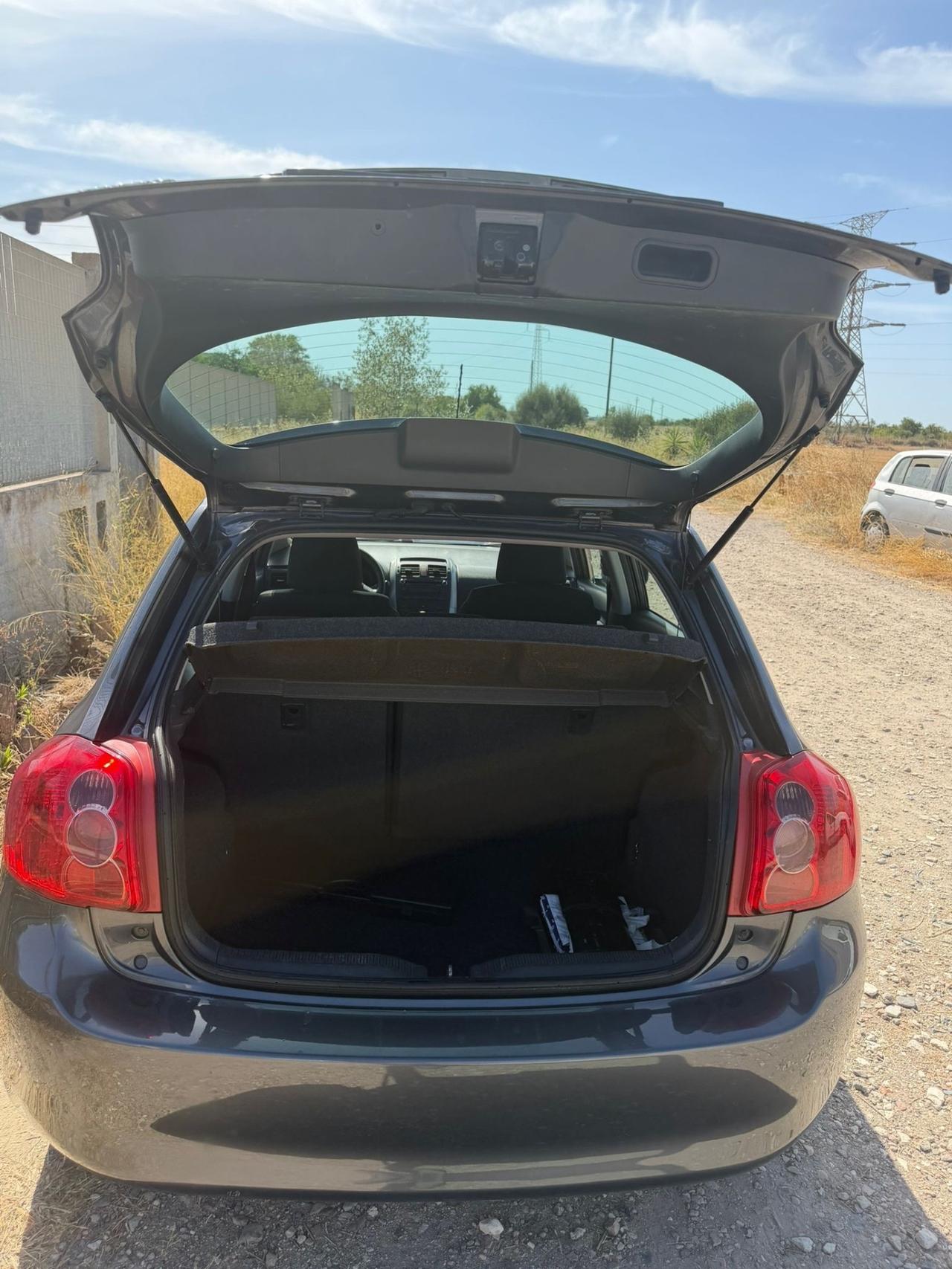 Toyota Auris 1.4 Diesel- Ok Neopatentati- clima