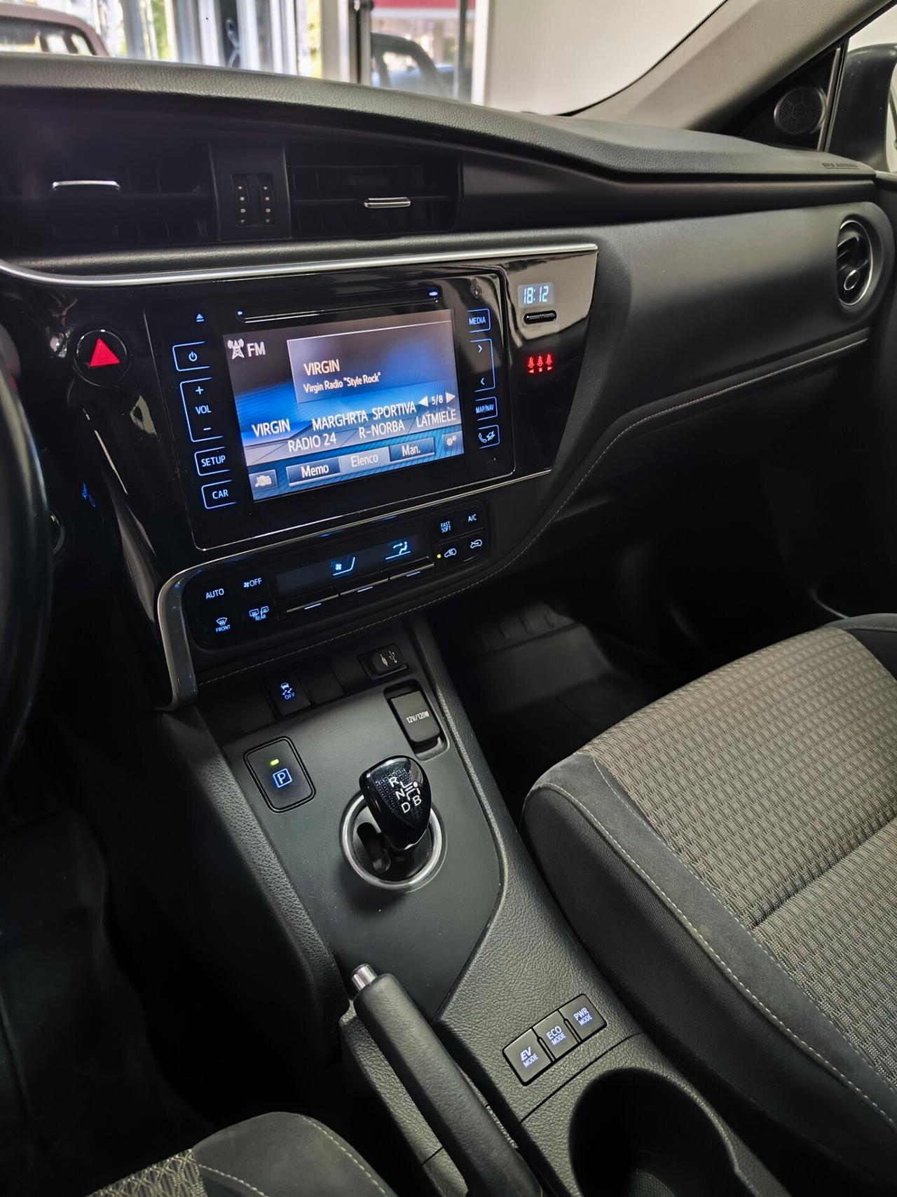 Toyota Auris 1.8 90cv Hybrid Lounge Automatica