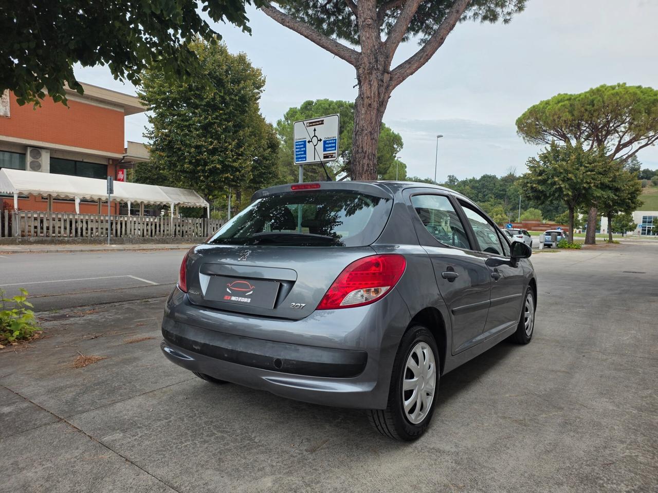 Peugeot 207 1.4 HDi 70CV 5p. Active