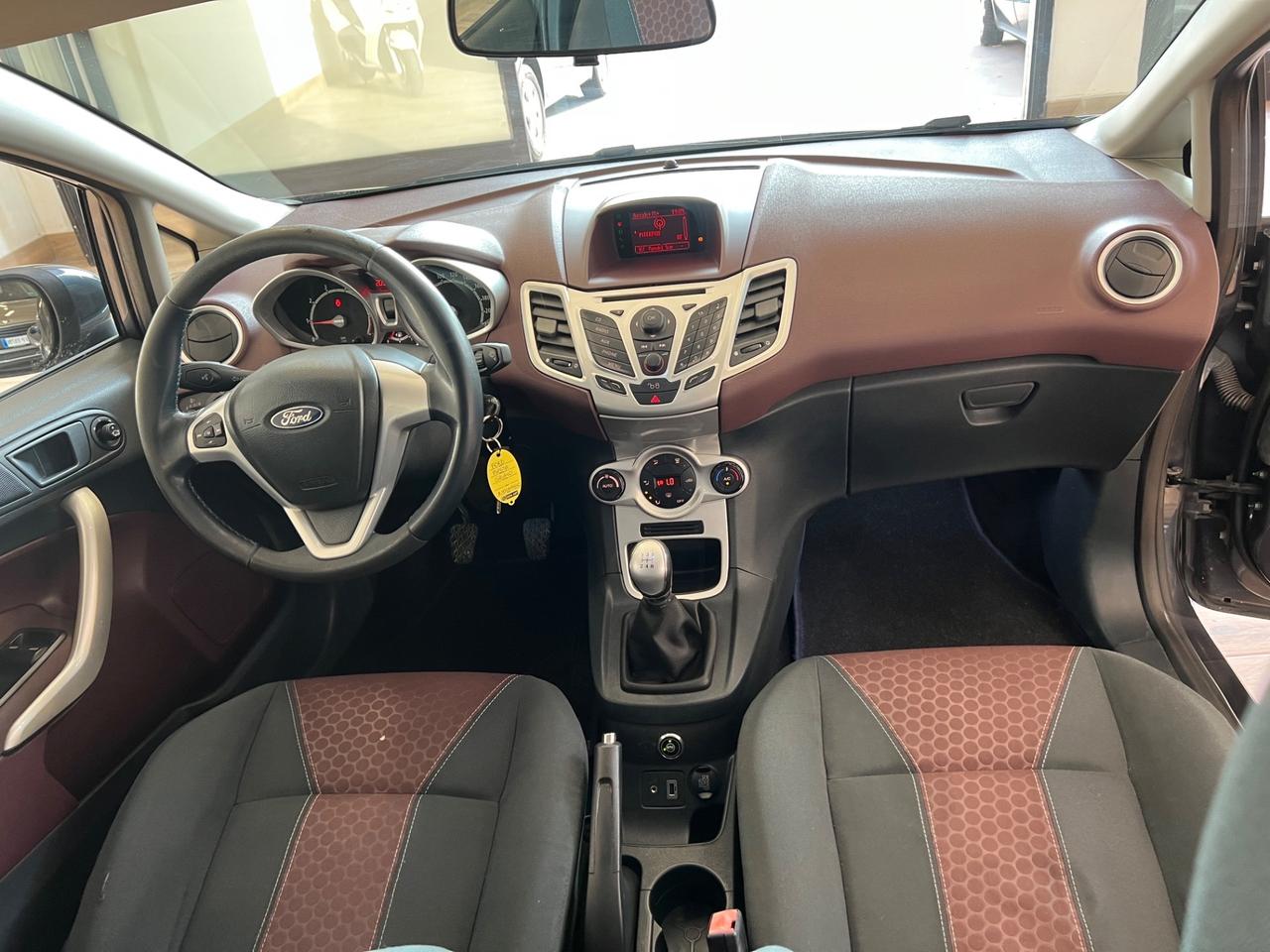 Ford Fiesta 1.4 5 porte Bz.- GPL Titanium