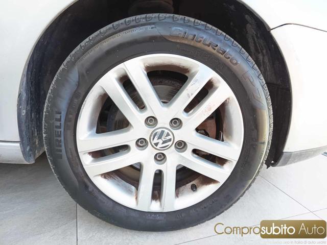 VOLKSWAGEN Golf 1.6 16V FSI 5p. Sportline