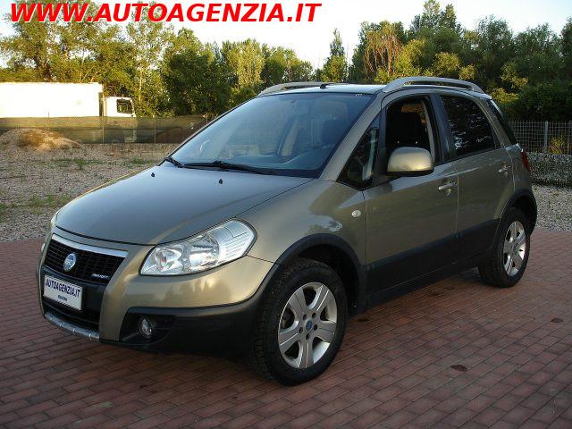 FIAT Sedici 1.9 MJT 4x4 Emotion...
