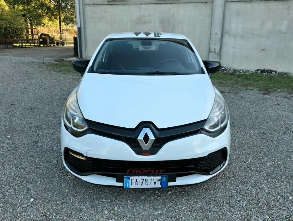 Renault Clio RS Trophy 220cv