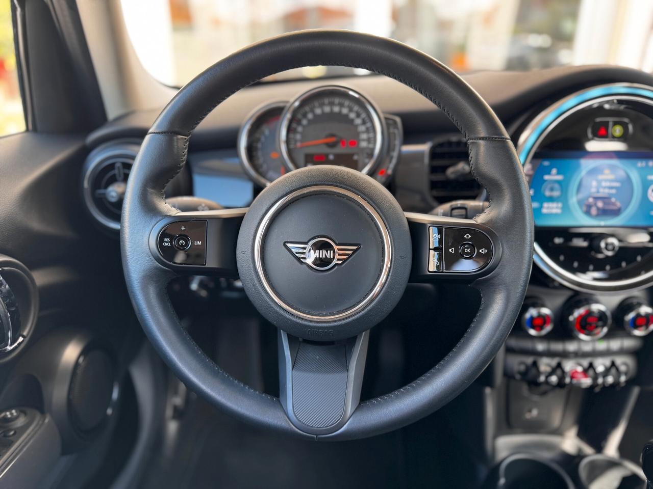 Mini 1.5 Cooper Essential, Aziendale, Iva deducibile