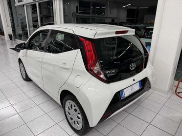 TOYOTA Aygo Connect 1.0 VVT-i 72CV 5 porte x-cool