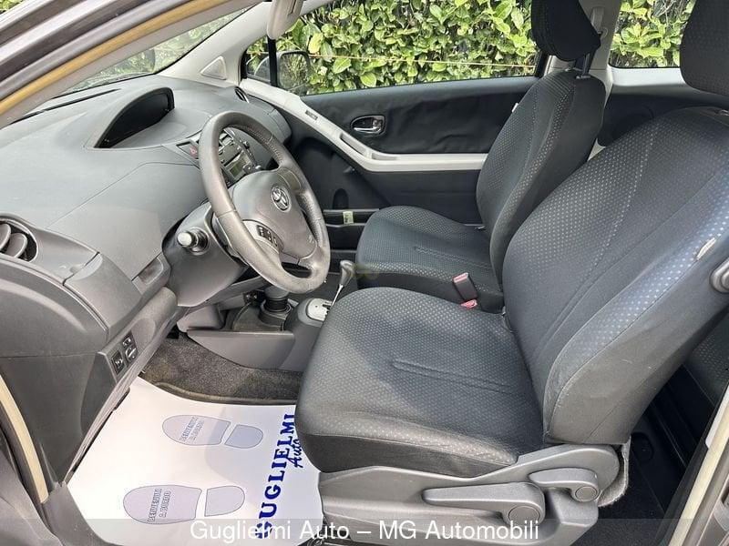 Toyota Yaris Yaris 3p 1.3 dual S m-mt