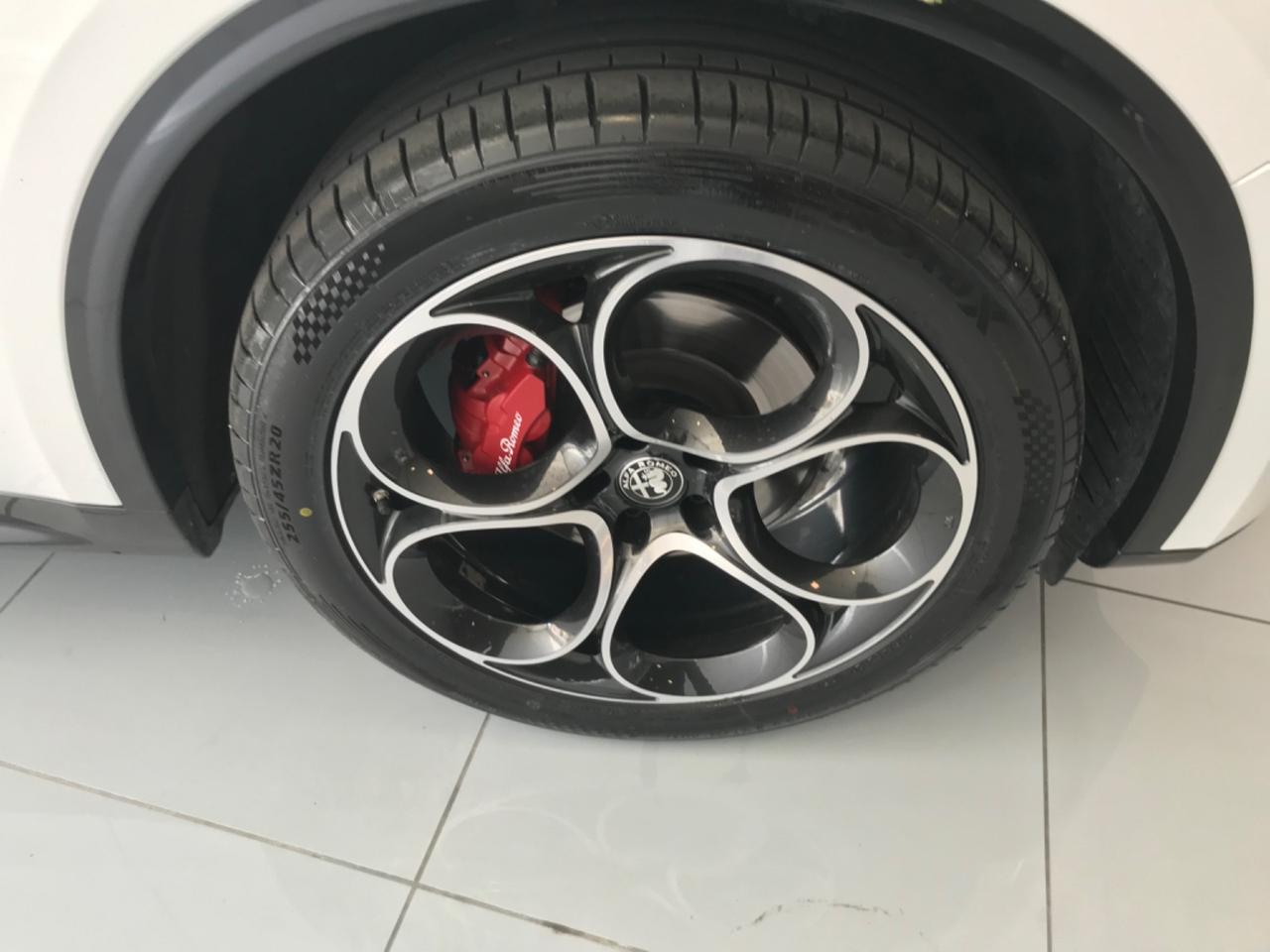 Alfa Romeo Stelvio 2.2 Turbodiesel 210 CV AT8 Q4 Veloce