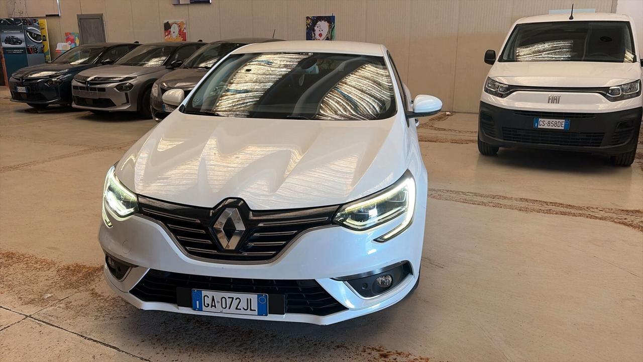 Renault Megane Mégane TCe 140 CV FAP Duel2