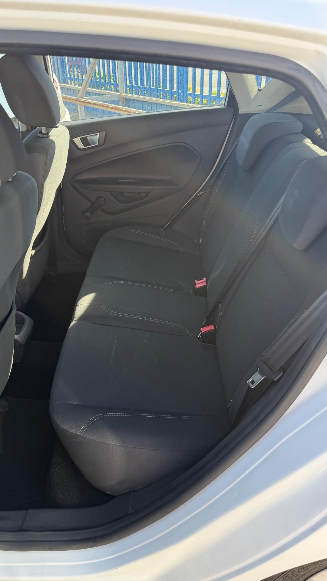 Ford Fiesta 1.5 TDCi 75CV 5 porte