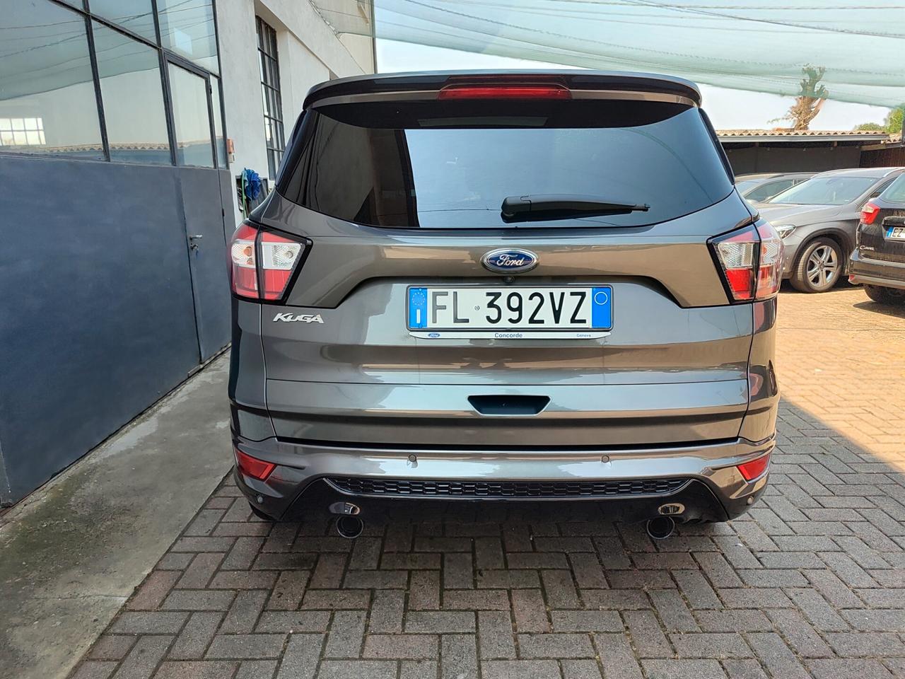 Ford Kuga 1.5 TDCI 120 CV S&S 2WD ST-Line
